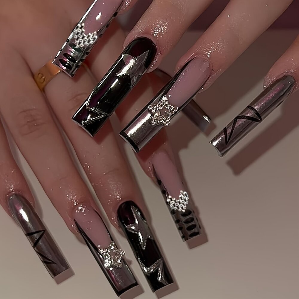 24pcs Chic Silvery Glossy Press-On Nails Set with 3D Heart & Star Accents
